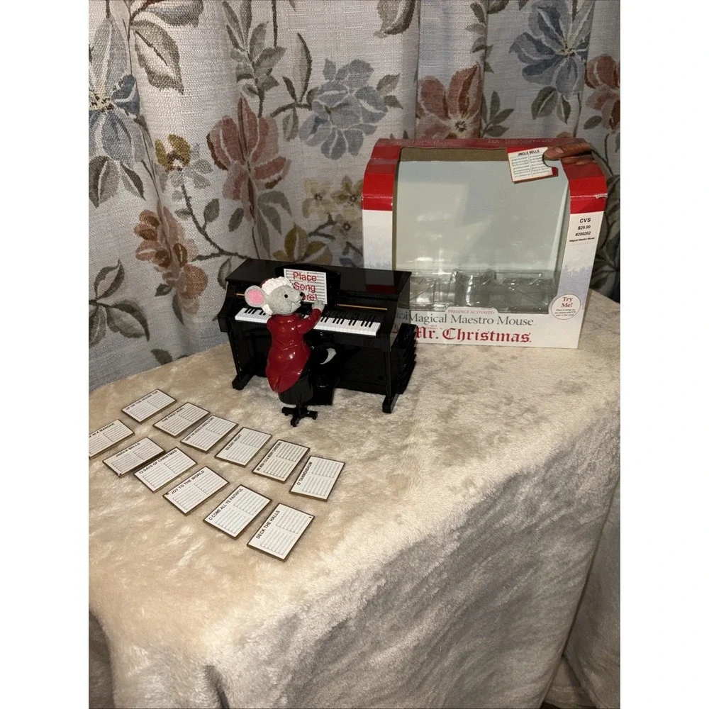 Vtg 2004 Mr Christmas Magical Maestro Mouse Musical Piano 12 Classic Songs